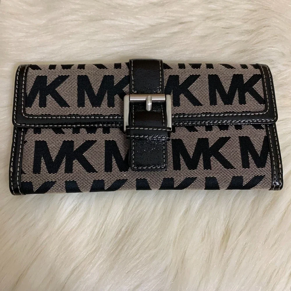 Michael Kors Black and Tan Logo Wallet - Picture 16 of 16